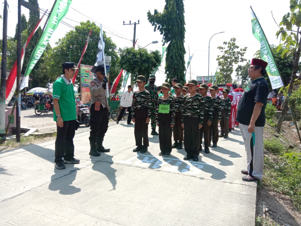 Gerak Jalan MI/SD peringatan kemerdekaan RI ke 77