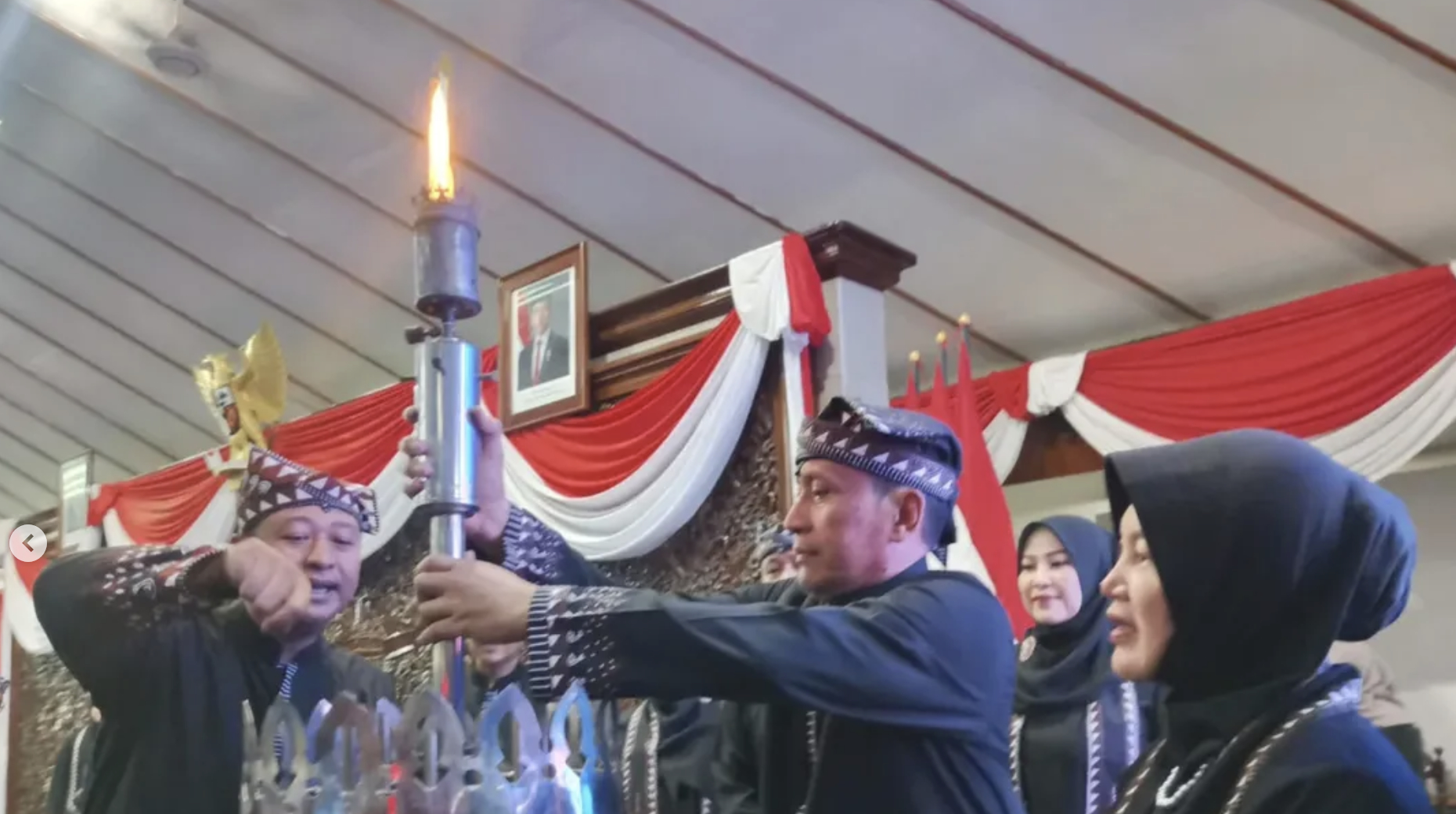 PROSESI PENYEMAYAMAN API ABADI PERINGATAN HARI JADI BOJONEGORO KE-348