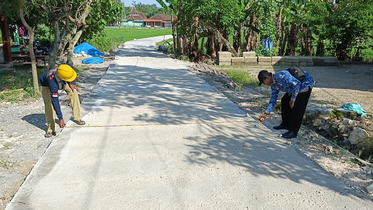 Pembangunan Jalan Desa Trenggulunan Tahun 2025