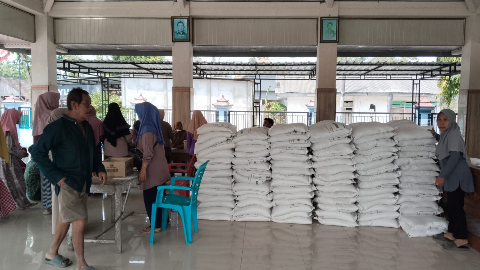 Penyaluran Bantuan Pangan Beras Alokasi Juli, Agustus, dan September 2026 di Kecamatan Ngasem